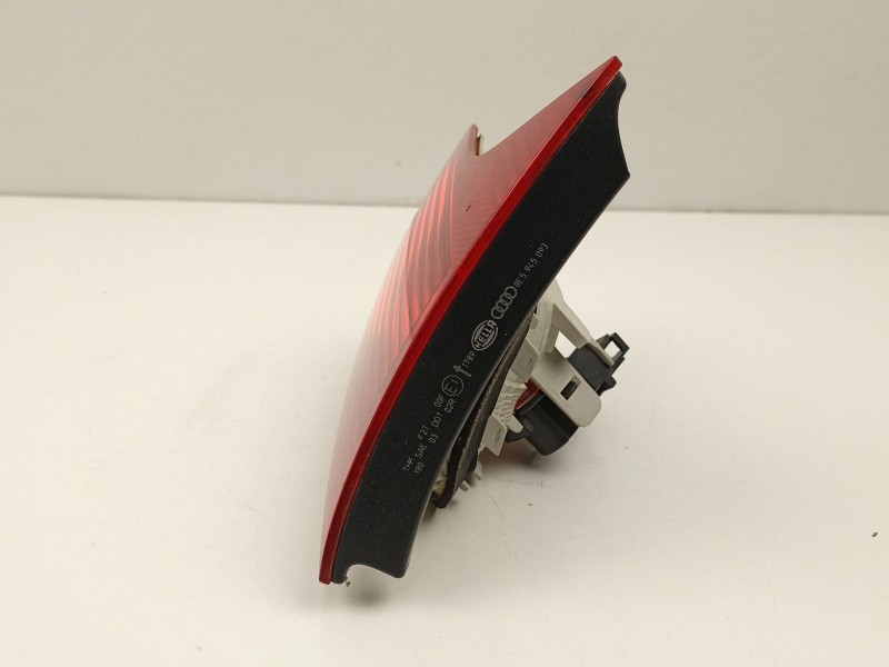 Recambio de piloto porton izquierdo para audi a4 b7 (8ec) 2.0 tfsi referencia OEM IAM 8E5945093  