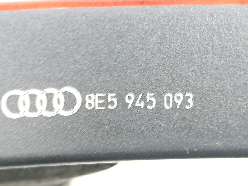 Recambio de piloto porton izquierdo para audi a4 b7 (8ec) 2.0 tfsi referencia OEM IAM 8E5945093  