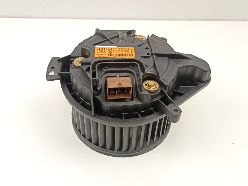 Recambio de motor calefaccion para audi a4 b7 (8ec) 2.0 tfsi referencia OEM IAM 8E1820021E 983692C 