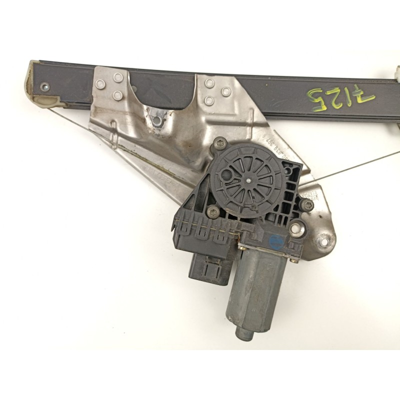 Recambio de elevalunas trasero izquierdo para audi a6 2.5 td referencia OEM IAM 4B0839397B  