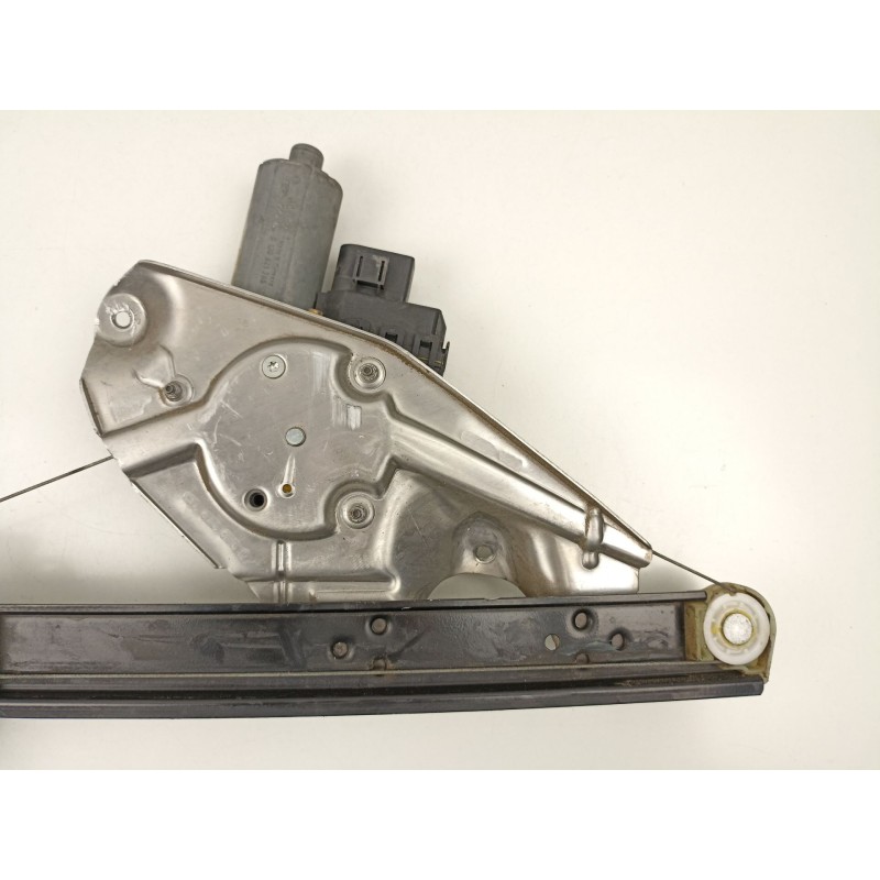 Recambio de elevalunas trasero derecho para audi a6 2.5 td referencia OEM IAM 4B0839398B  