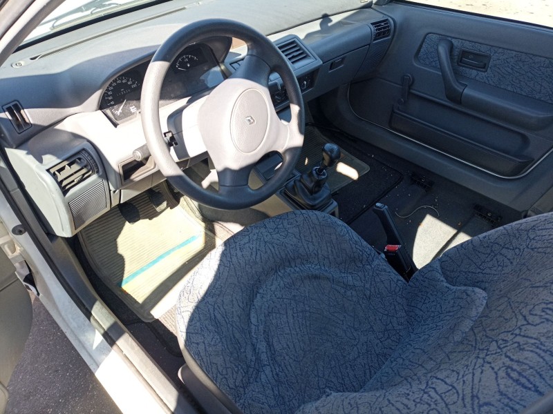 renault clio i (b/c57_, 5/357_) del año 1997