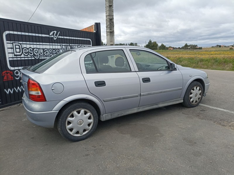 opel astra g hatchback (t98) del año 2000