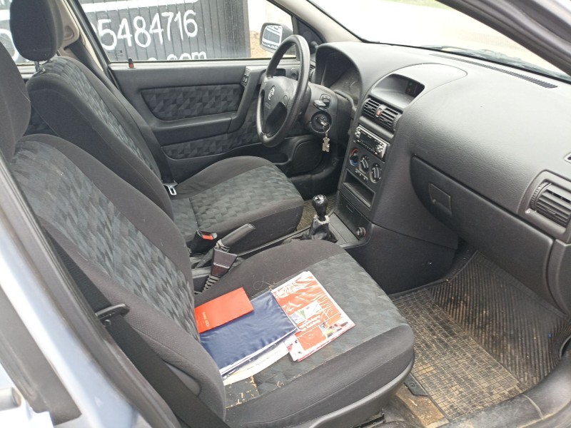 opel astra g hatchback (t98) del año 2000