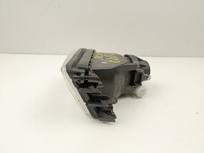 Recambio de antiniebla derecho para renault laguna i (b56_, 556_) 2.2 dt (b569) referencia OEM IAM 7701042675  