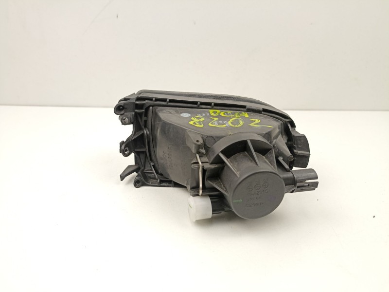 Recambio de antiniebla derecho para renault laguna i (b56_, 556_) 2.2 dt (b569) referencia OEM IAM 7701042675  