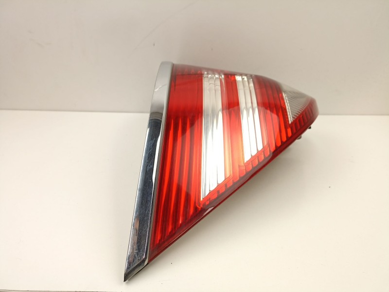 Recambio de piloto trasero derecho para ford mondeo iii (b5y) 2.2 tdci referencia OEM IAM 6S7113A602EB  