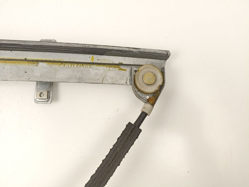 Recambio de elevalunas delantero derecho para ford mondeo 1.8 g referencia OEM IAM 93BBF23200BG  