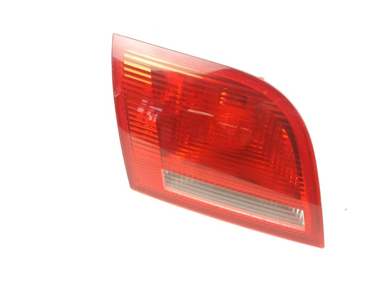 Recambio de piloto porton izquierdo para audi a3 1.9 tdi ranchera(105 cv) referencia OEM IAM 8P494509312S  