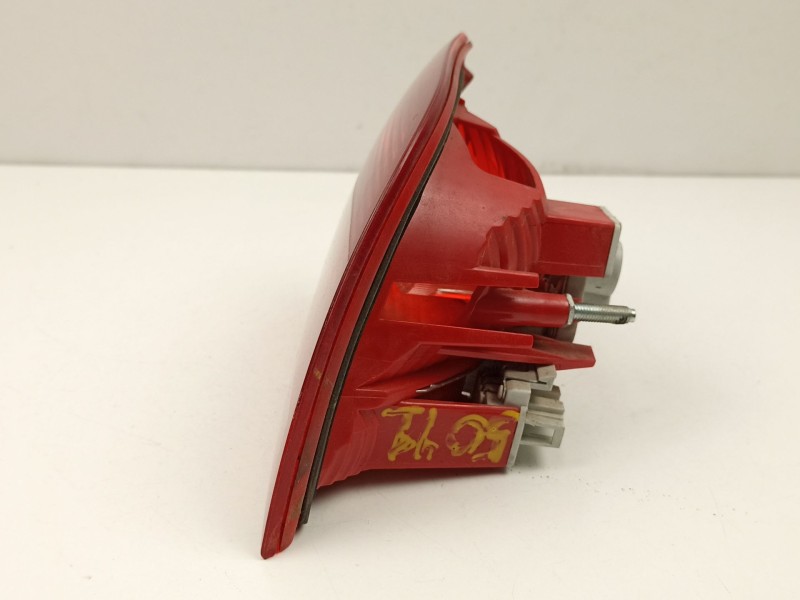 Recambio de piloto porton izquierdo para audi a3 1.9 tdi ranchera(105 cv) referencia OEM IAM 8P494509312S  