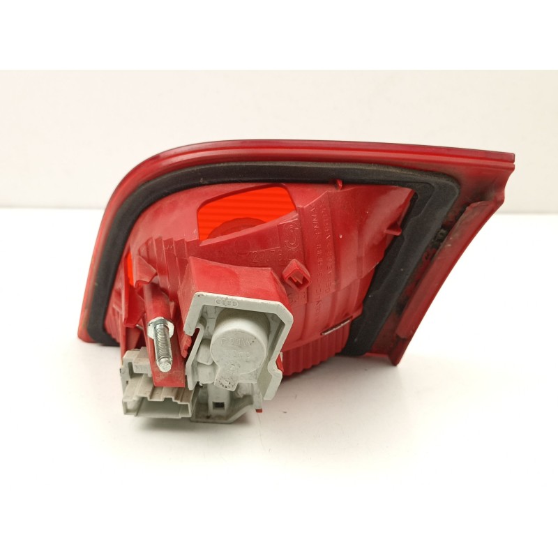 Recambio de piloto porton izquierdo para audi a3 1.9 tdi ranchera(105 cv) referencia OEM IAM 8P494509312S  