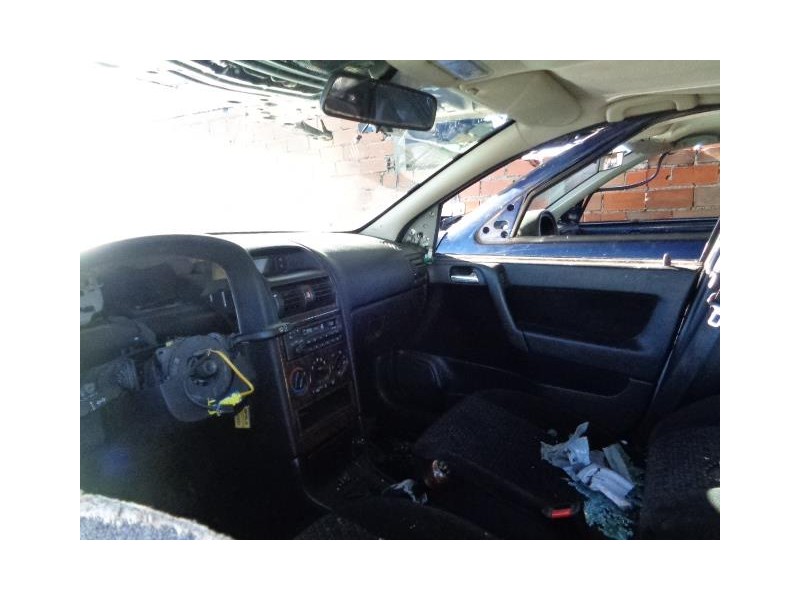 opel astra del año 2000