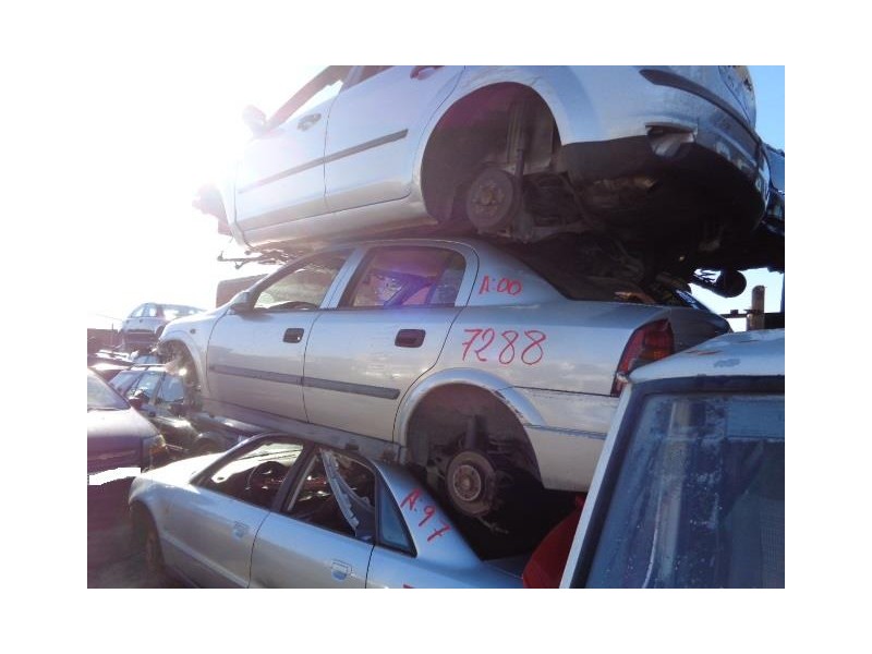 opel astra del año 2000