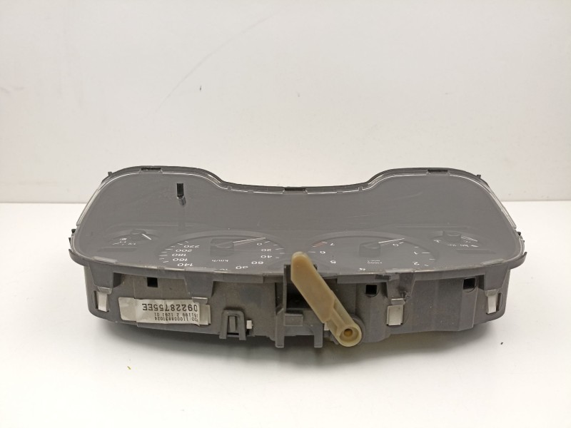 Recambio de cuadro instrumentos para opel astra 1.8 g referencia OEM IAM 9228755 110008830024 09228755EE