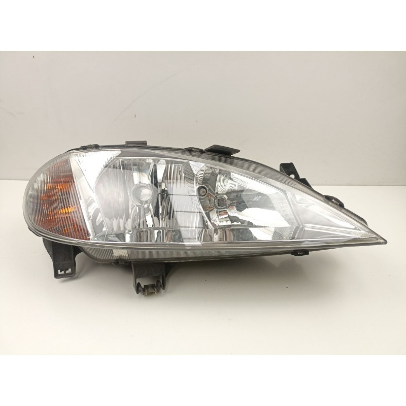 Recambio de faro derecho para renault megane i (ba0/1_) 1.9 dti (ba1u) referencia OEM IAM 7700427870 67743620 