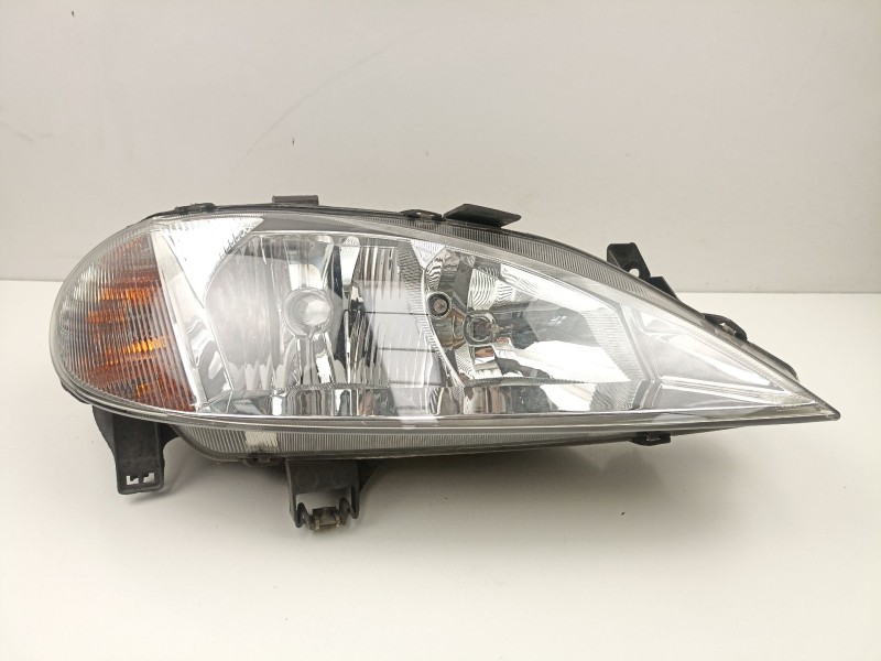 Recambio de faro derecho para renault megane i (ba0/1_) 1.9 dti (ba1u) referencia OEM IAM 7700427870 67743620 