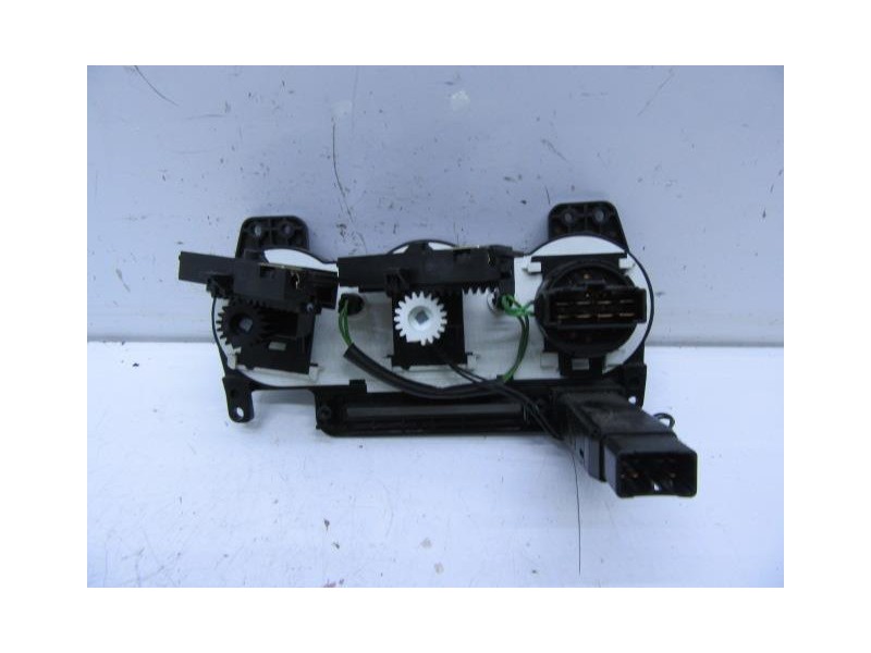 Recambio de mandos calefaccion : hyundai accent : 1.3 g (86,06cv) [2005] para hyundai accent 1.3 g referencia OEM IAM   