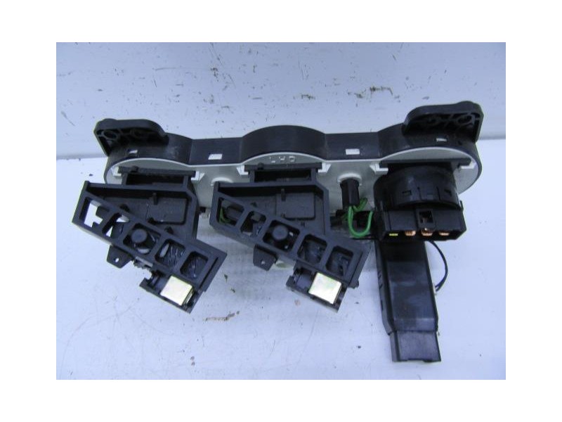 Recambio de mandos calefaccion : hyundai accent : 1.3 g (86,06cv) [2005] para hyundai accent 1.3 g referencia OEM IAM   