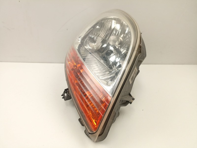 Recambio de faro derecho para renault kangoo 1.5 dci referencia OEM IAM 8200150617  