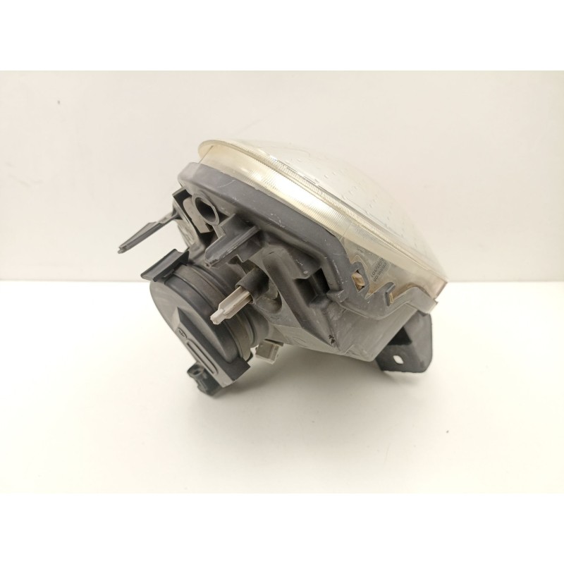 Recambio de faro derecho para renault kangoo 1.5 dci referencia OEM IAM 8200150617  