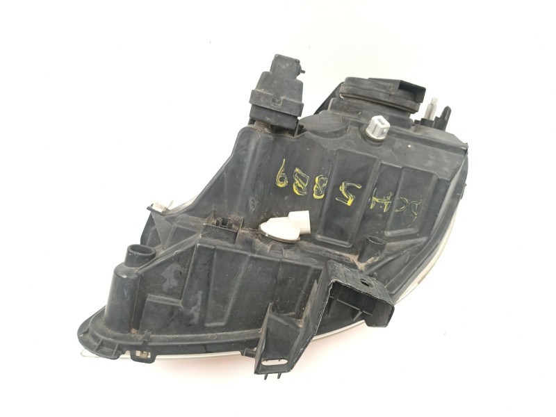 Recambio de faro derecho para renault kangoo 1.5 dci referencia OEM IAM 8200150617  