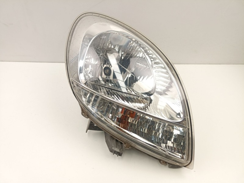 Recambio de faro derecho para nissan kubistar 1.5 dci referencia OEM IAM 8200236591  