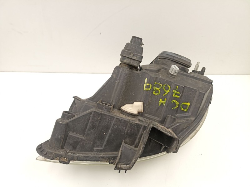 Recambio de faro derecho para nissan kubistar 1.5 dci referencia OEM IAM 8200236591  
