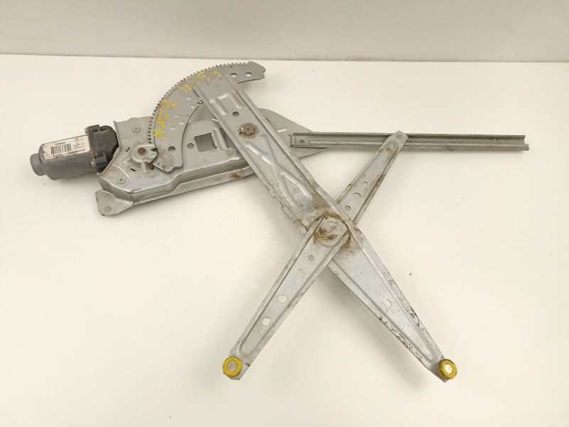 Recambio de elevalunas delantero derecho para renault kangoo 1.5 dci referencia OEM IAM 8200188551  