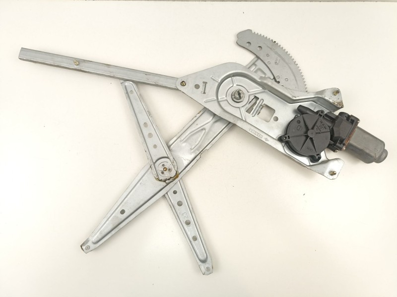 Recambio de elevalunas delantero derecho para renault kangoo 1.5 dci referencia OEM IAM 8200188551  