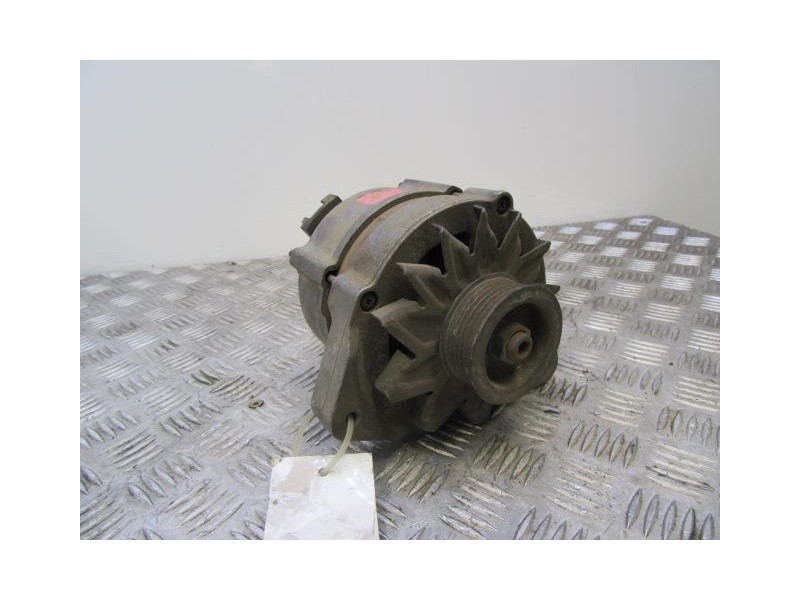 Recambio de alternador : audi 100 : 2.4-d-aas (81,6cv) 4p [1996] para audi 100 2.4-d-aas referencia OEM IAM 0120469015BOSCH  