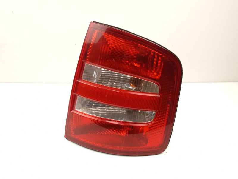 Recambio de piloto trasero derecho para skoda fabia 1.4 g /aub ranchera referencia OEM IAM 6Y6945112B  