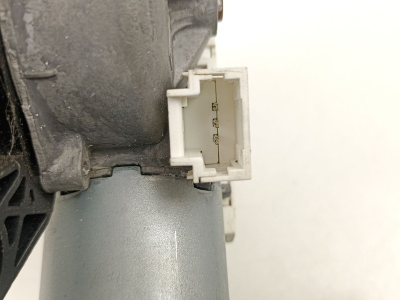 Recambio de motor limpia trasero para dacia duster ambiance 4x2 referencia OEM IAM 8200734582 W000004040 