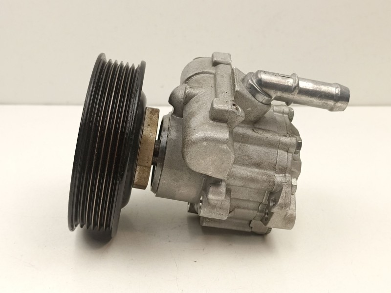 Recambio de bomba direccion para volkswagen polo 1.0 g -aer referencia OEM IAM 6N0145157  