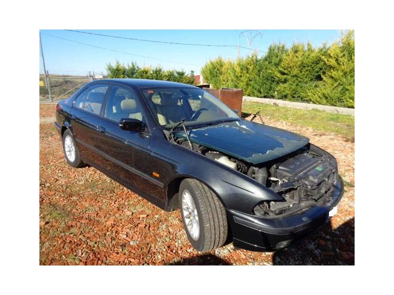 BMW 5 (E39)
