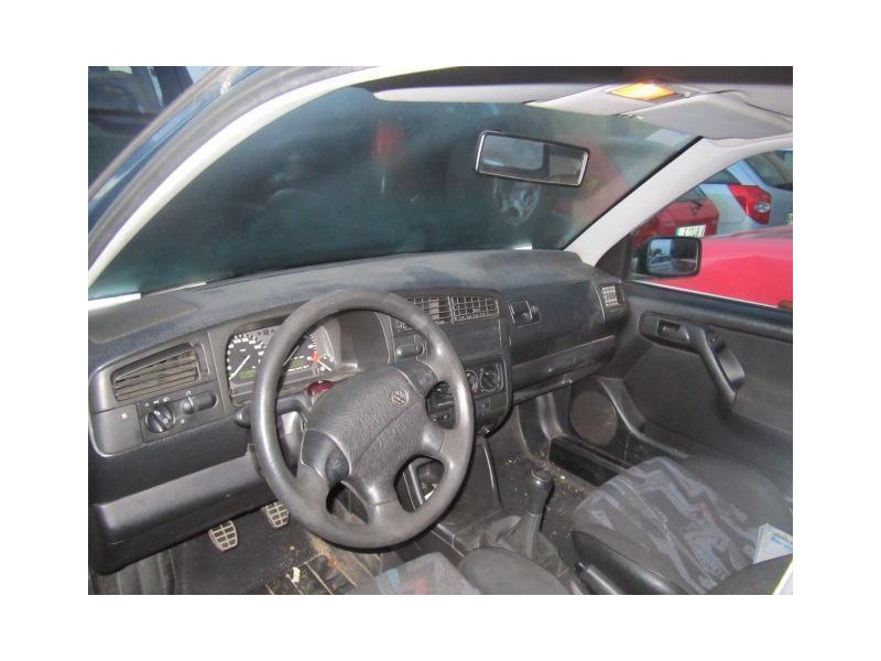 volkswagen golf del año 1996