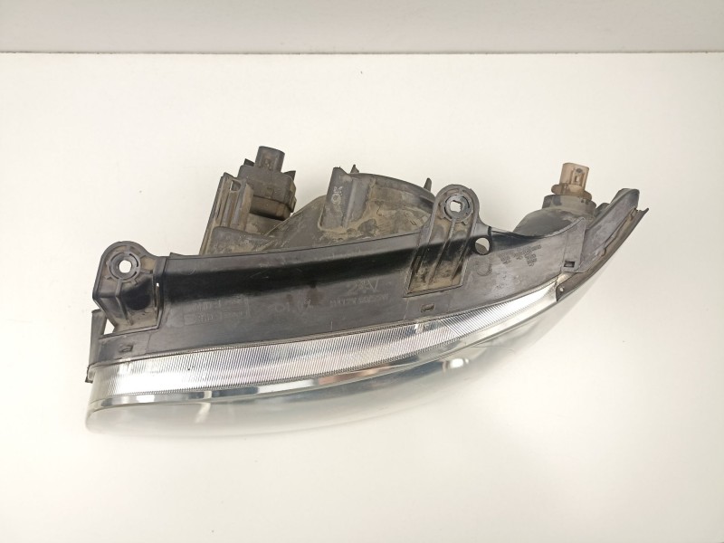 Recambio de faro izquierdo para hyundai matrix (fc) 1.6 referencia OEM IAM 9210317030  