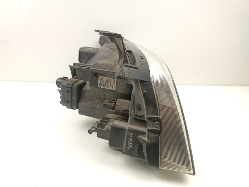 Recambio de faro izquierdo para hyundai matrix (fc) 1.6 referencia OEM IAM 9210317030  