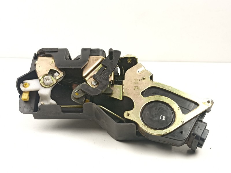 Recambio de cerradura puerta trasera derecha para hyundai matrix (fc) 1.6 referencia OEM IAM 8142017100  