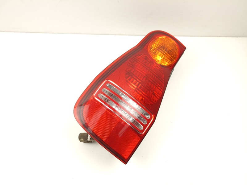 Recambio de piloto trasero izquierdo para hyundai matrix (fc) 1.6 referencia OEM IAM 9240117010  