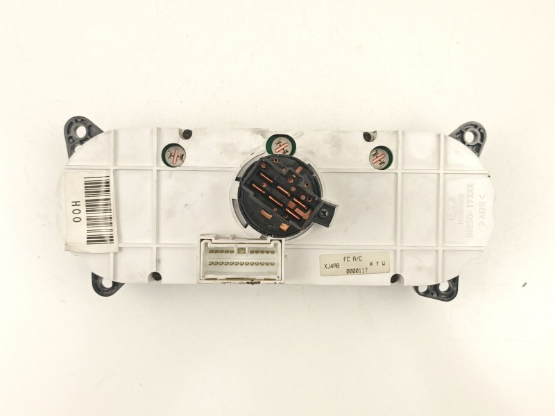 Recambio de mandos calefaccion aire para hyundai matrix (fc) 1.6 referencia OEM IAM 9725017100  
