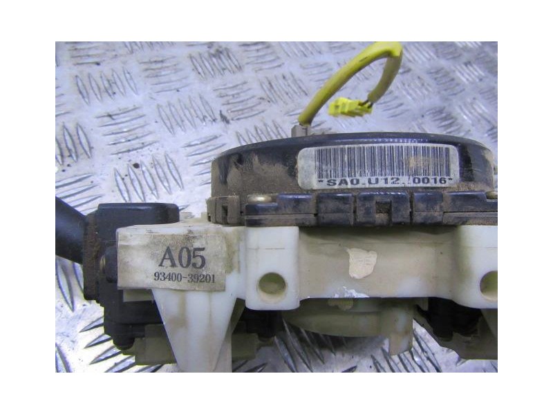 Recambio de mando luces y limpias : hyundai terracan : 2.5 td (100,07cv) [2002] para hyundai terracan 2.5 td referencia OEM IAM 