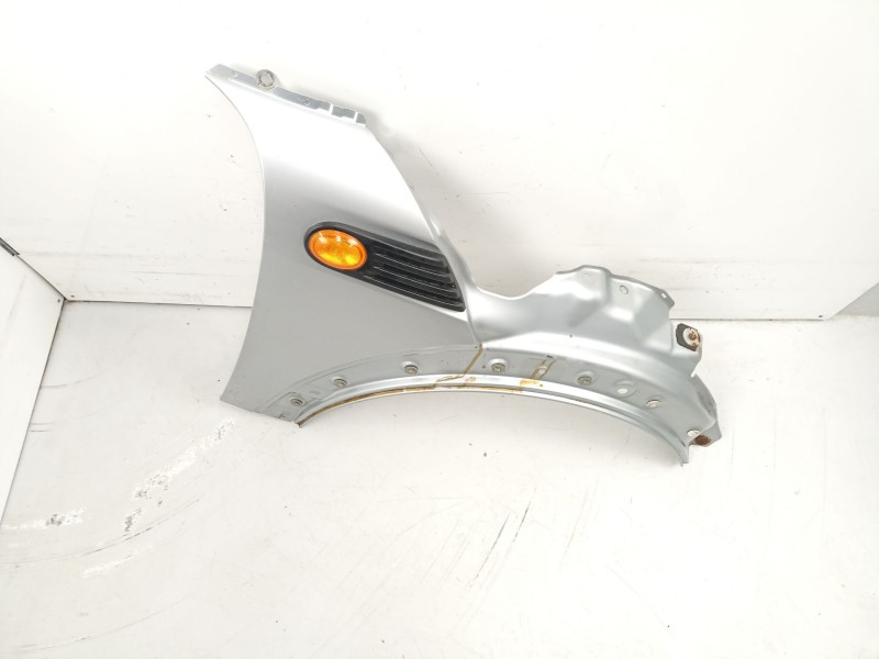 Recambio de aleta delantera derecha para mini cooper 1.6 hdi w16d16(9hz) referencia OEM IAM 41352754726  