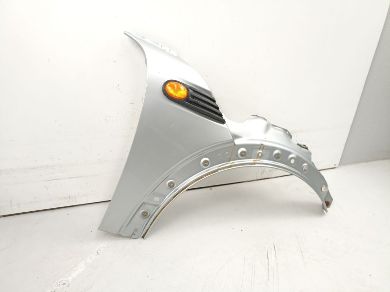Recambio de aleta delantera derecha para mini cooper 1.6 hdi w16d16(9hz) referencia OEM IAM 41352754726  