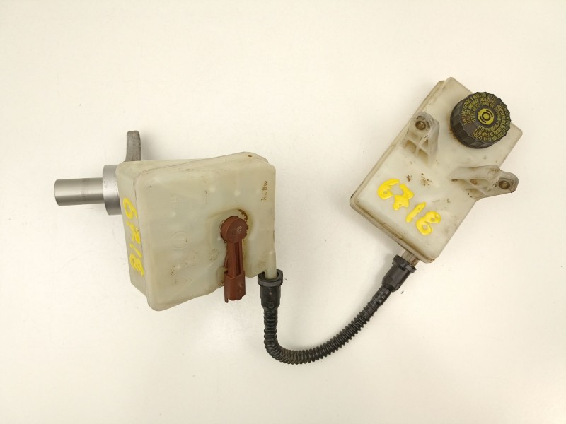 Recambio de bomba de freno para peugeot partner 1.6 hdi referencia OEM IAM 4601V8  