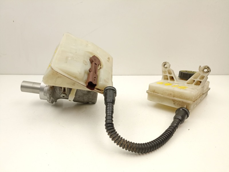 Recambio de bomba de freno para peugeot partner 1.6 hdi referencia OEM IAM 4601V8  