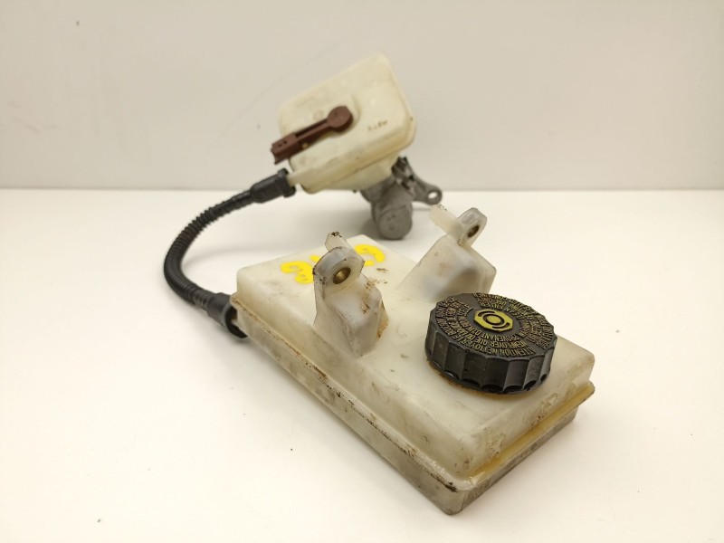 Recambio de bomba de freno para peugeot partner 1.6 hdi referencia OEM IAM 4601V8  