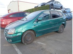 nissan almera tino (v10) del año 2000