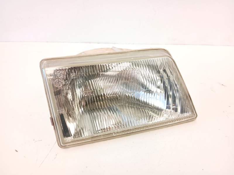Recambio de faro derecho para peugeot 205 1.8 referencia OEM IAM 6205A4  