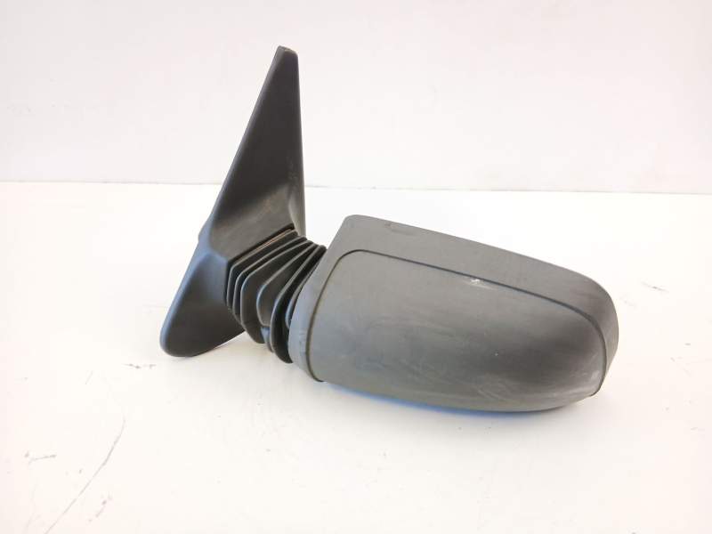Recambio de retrovisor izquierdo para peugeot 205 1.8 referencia OEM IAM 8148A5  