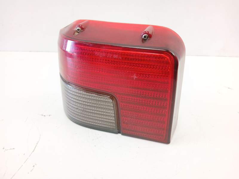 Recambio de piloto trasero izquierdo para peugeot 205 1.8 referencia OEM IAM 635082  